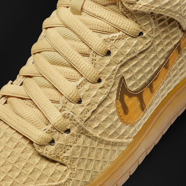 Chicken_and_waffle_Nike_voorkant