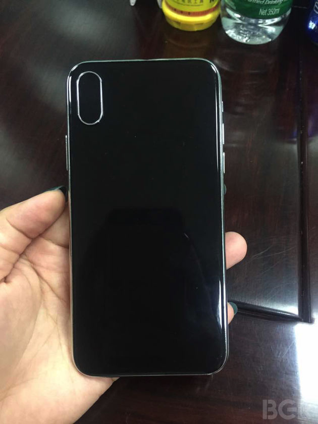 iphone-8-mockup-3