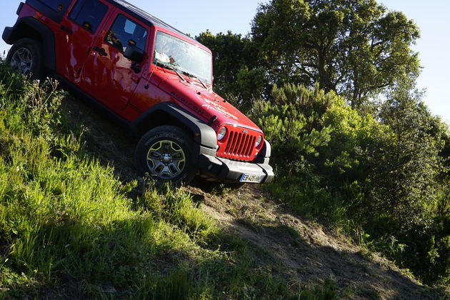 Jeep_75_Saint_Tropez_10