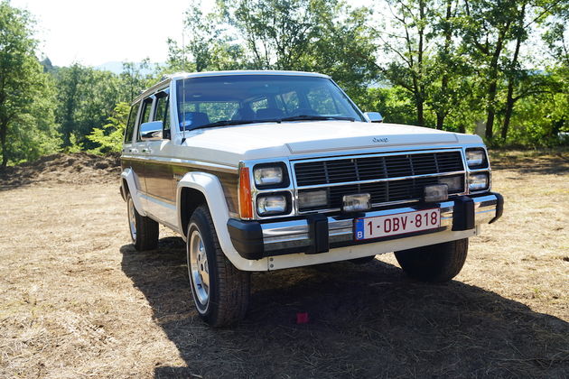 Jeep_Camp_2016_heritage_classic_jeep_wagoneer_limited