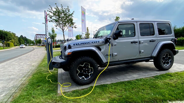Jeep_Wrangler_4xe_Winterberg