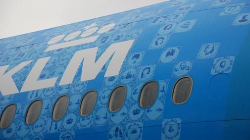 KLM onthult Delfts blauw vliegtuig