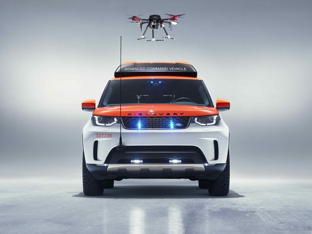 Land_Rover_Discovery_drone_red_cross_2