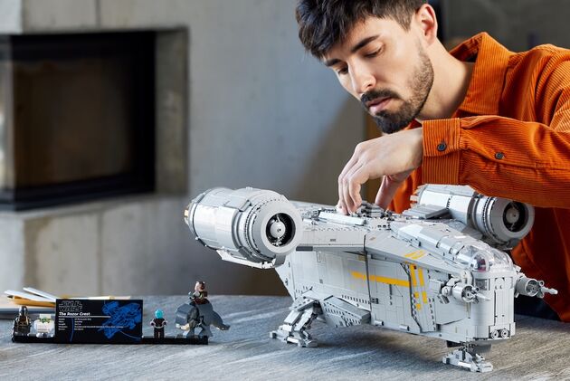 LEGO-RazorCrest-a