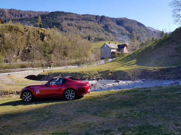 Mazda_MX5_RF_Rood_5