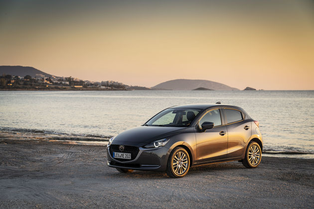 Review Mazda2 2020: vernieuwd design, bekend rijgevoel