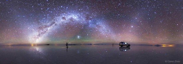 Melk weg op de grootste zoutvlakte ter wereld in Bolivia