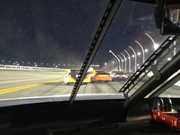 NASCAR-coureur moet 25.000 dollar betalen vanwege twitteren in de auto tijdens de race