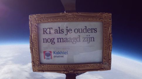 Nederland schiet eerste tweet de ruimte in