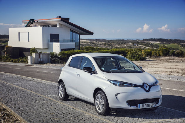 New_Renault_Zoe_PearlWhite_YB_38