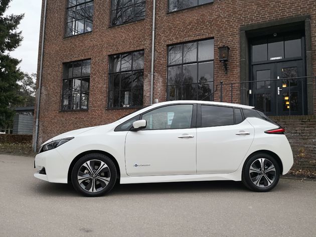 nissan-leaf-2018-1