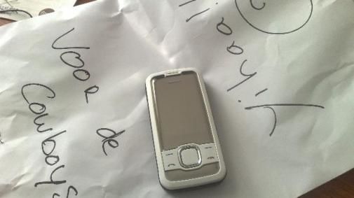 Nokia 7610 Supernova bij de post