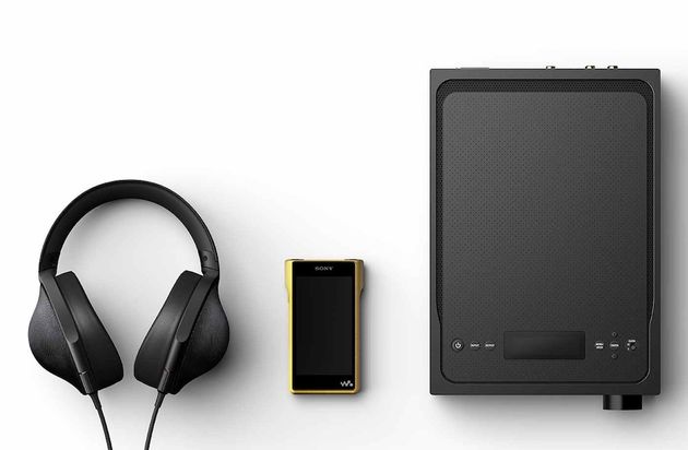 NW-WM1Z_walkman_set