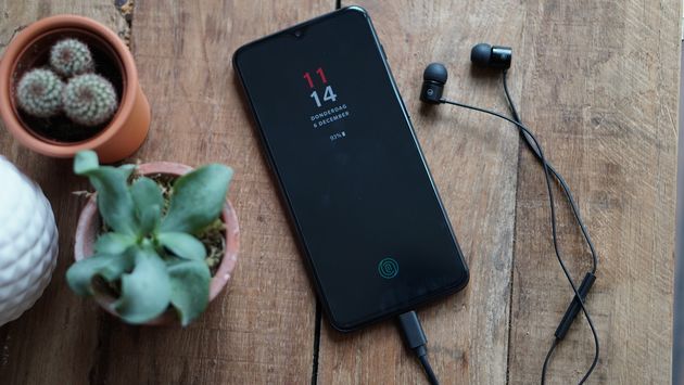 OnePlus 6T headphones