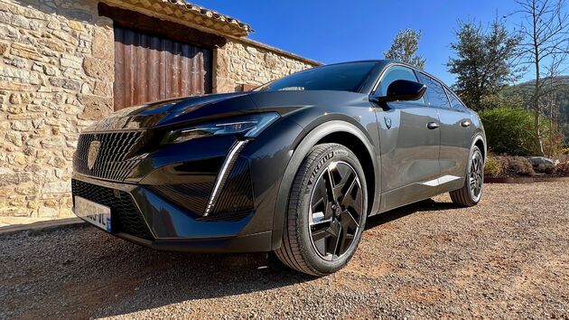 Peugeot_408_design