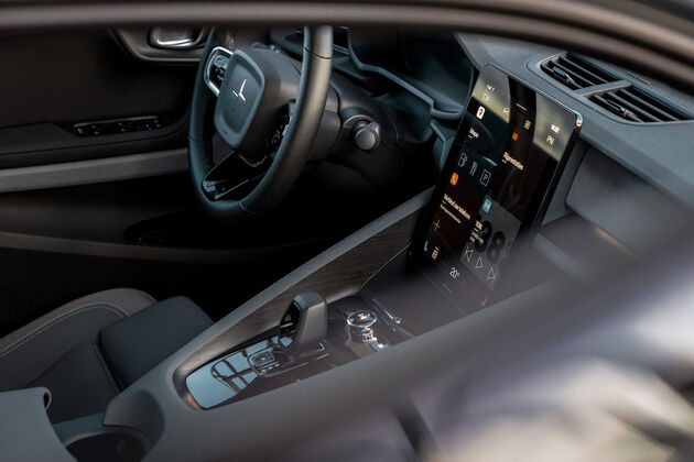 Polestar_2_console