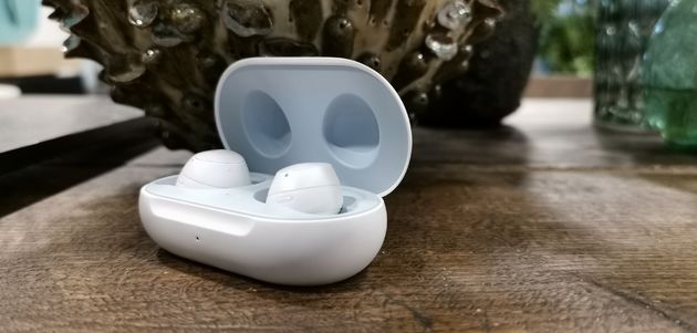 Samsung_Galaxy_Ear_Buds