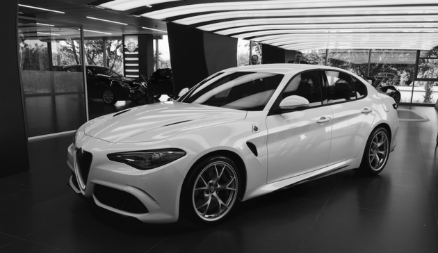 ALfa_Romeo_Giulia_white