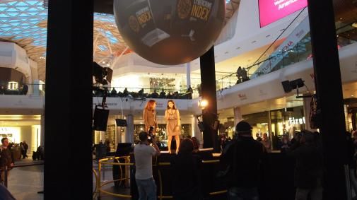 Symantec verkoopt haar producten via Konnie Huq met hoop en vrees: 'Digital Tattoo'