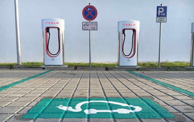 Tesla-Soperchargers