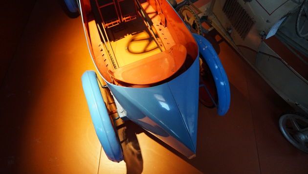 trapauto_bugatti_style