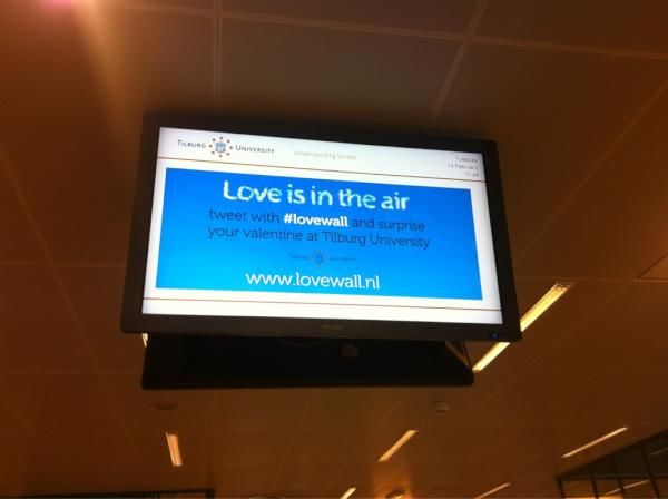 Twitter je liefdeswens de wereld in via de hashtag #loveWall tijdens Valentijnsdag