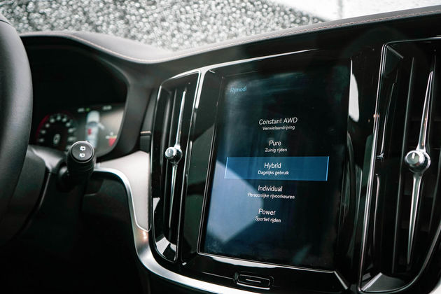 V60-hybride-dashboard