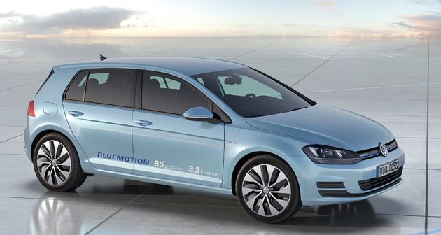 Volkswagen toont studiemodellen Golf BlueMotion en Golf GTI.