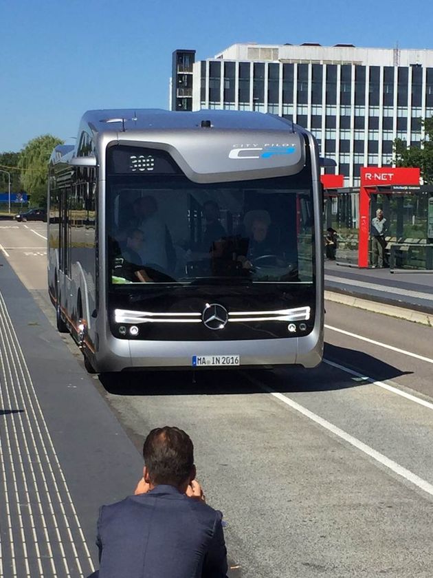 zelfrijdende-bus