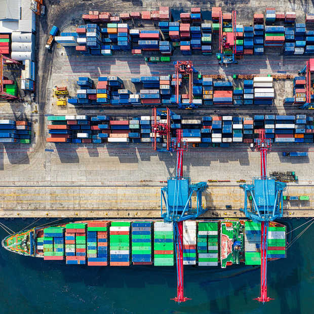 Rotterdamse haven stuurt 'smart' container op wereldreis