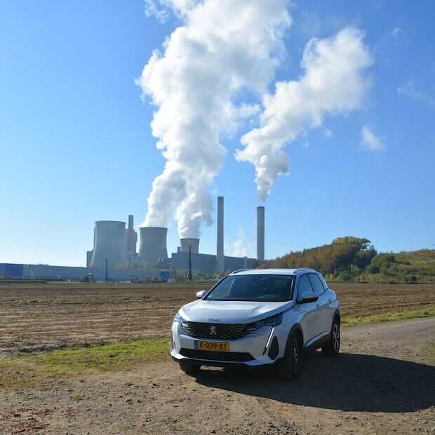 Peugeot 3008 HYbrid; een mobiele werkplek uit de middenklasse