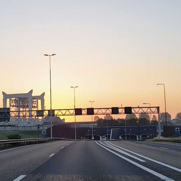 Nieuwe levensgevaarlijk rage, Rotterdam - Breda binnen 10 minuten