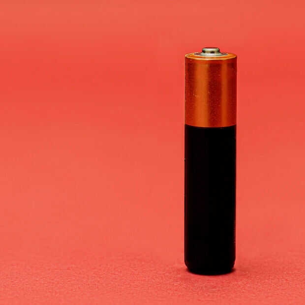 ​Draagbare gadgets moeten in 2027 losse accu’s hebben