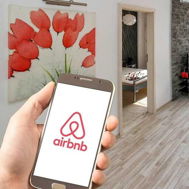 Het gaat niet zo lekker met Airbnb, wil toch beurs op