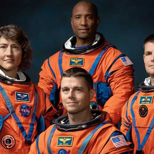 NASA toont crew voor zijn eerste bemande maanmissie in 50 jaar