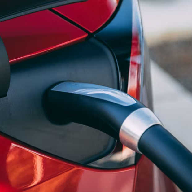 Je auto op vakantie: Superchargers nu ook voor niet-Tesla's
