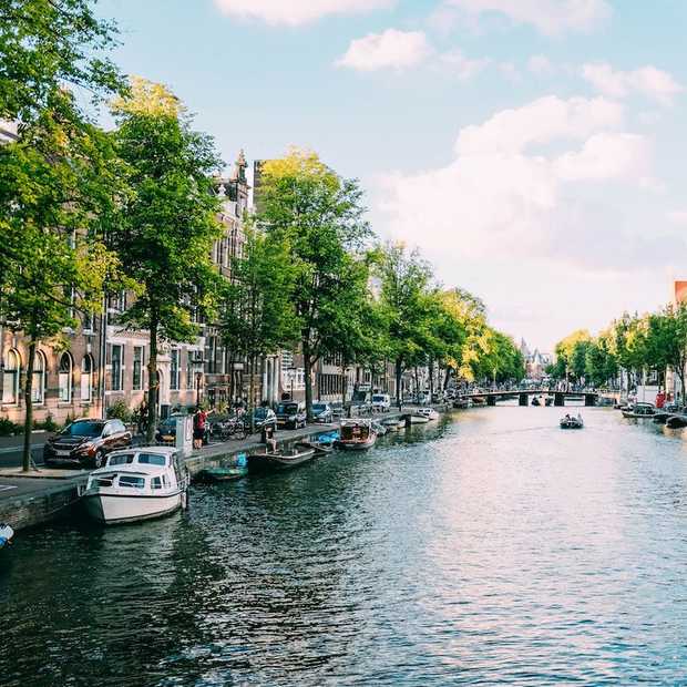 Steeds meer Nederlanders huren nu een boot