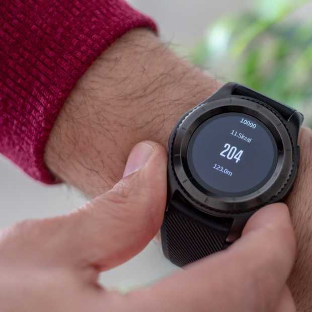 Nederlanders betalen steeds vaker via wearables