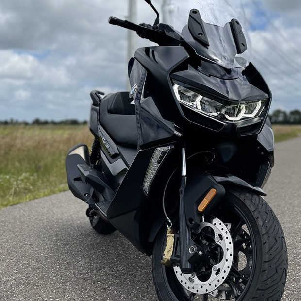 BMW C400GT: wint de traditionele motorscooter het van elektrisch?
