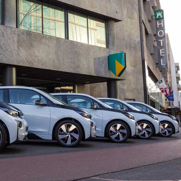 ​ABN AMRO wil in 2020 volledig CO2-neutraal​ en kiest voor elektrische deelauto's