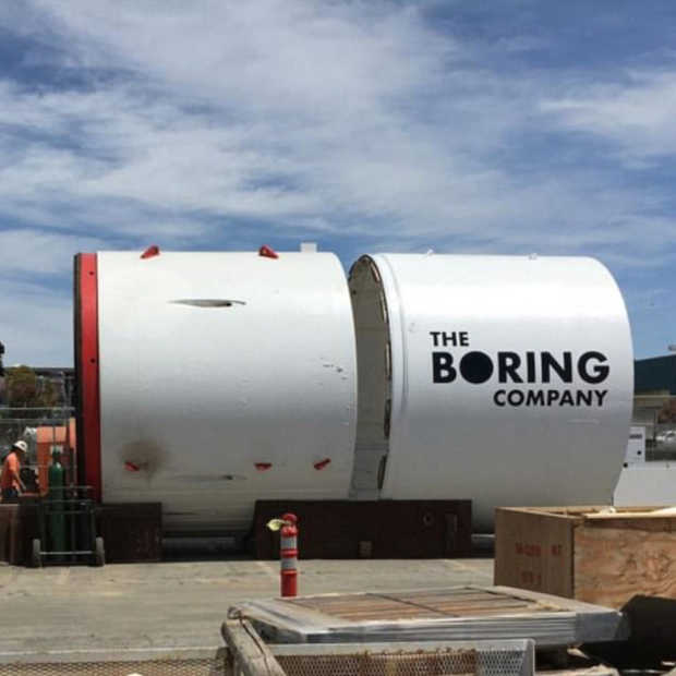 Elon Musk wil gaten boren in China