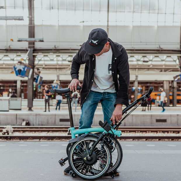 DJ Tom Trago vangt Amsterdams geluid voor Brompton Electric