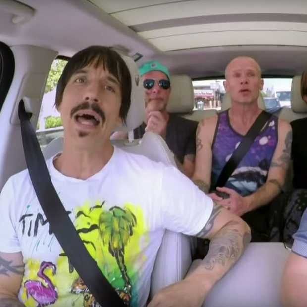 Nieuwe Carpool Karaoke met de Red Hot Chili Peppers