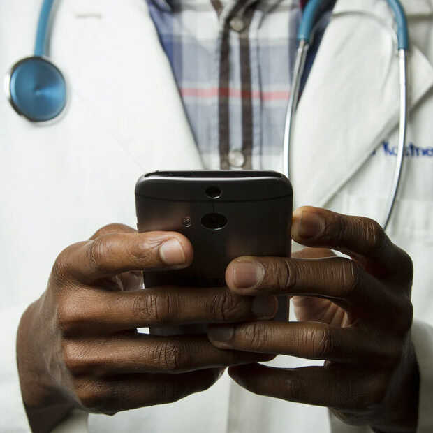 Google test medische AI-chatbot in ziekenhuizen
