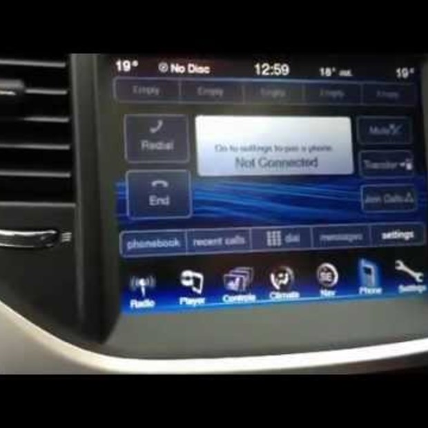 Chrysler 300C met een intelligent 8.4inch touchscreen display