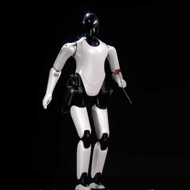 Menselijke robot van Xiaomi is nog wat houterig