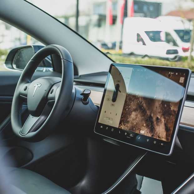 Disney+ kijken doe je binnenkort ook vanuit een Tesla