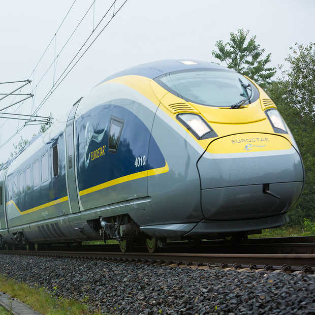 Campagne promoot treinreizen
bij vliegtuigpassagiers op luchthavens