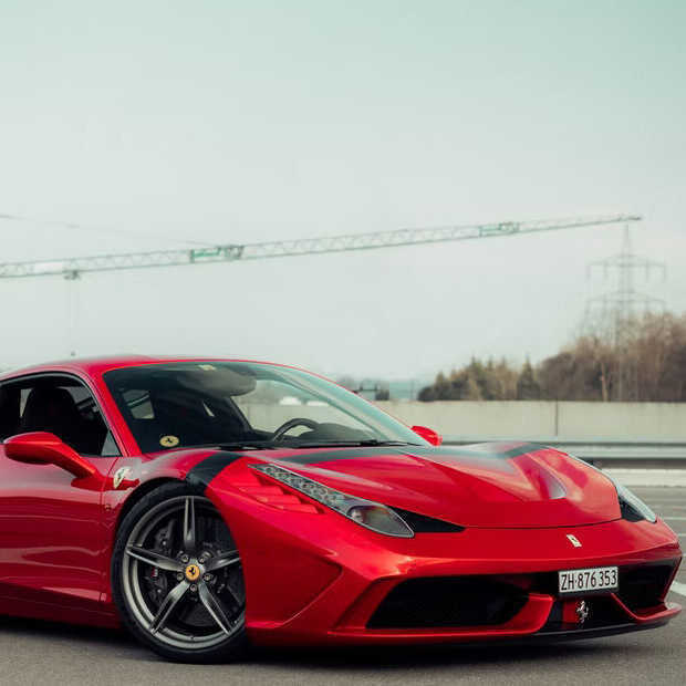 ​Nieuwste Ferrari of Vespa op vakantie besturen? Dit regel je eerst!