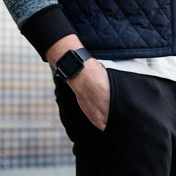 Fitbit's echte smartwatch komt dit najaar in de winkels